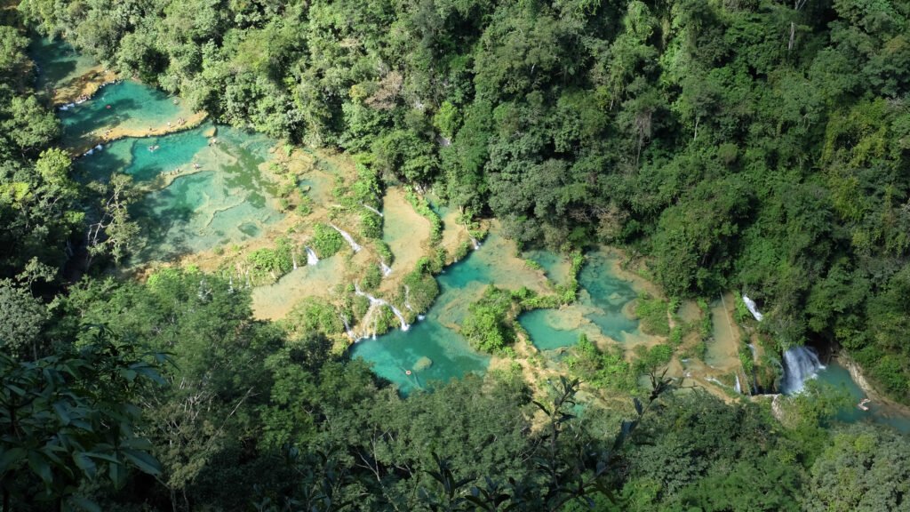 Semuc Champey: Guatemala’s Hidden Natural Paradise 🌿🏞️